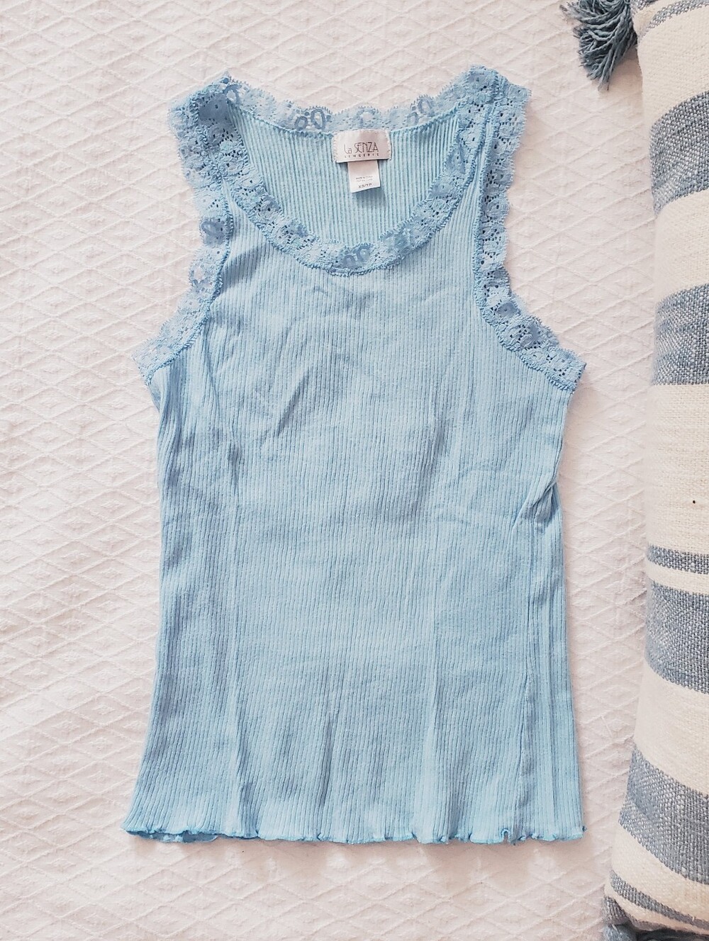 Y2K La SENZA Sky Blue Ribbed Lace-Sequin Trim Scalloped Tank Top